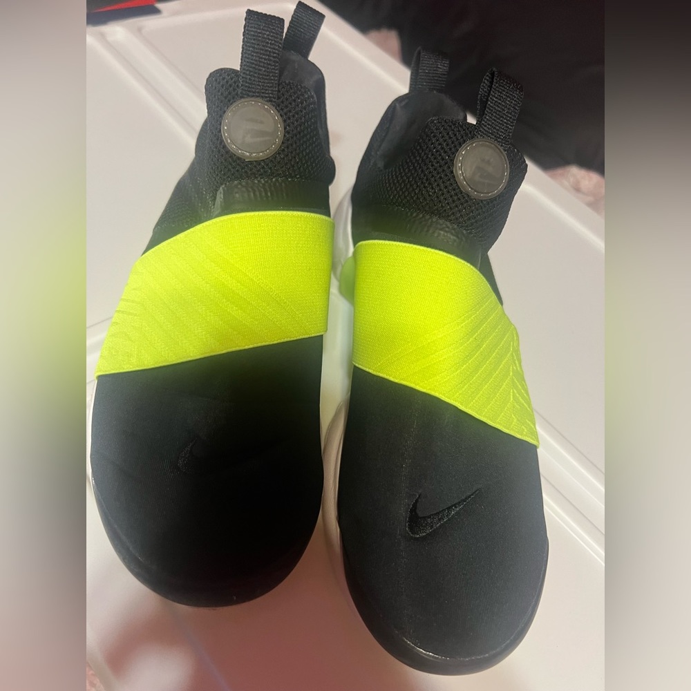 Green & Black Nike Presto Extreme 6Y